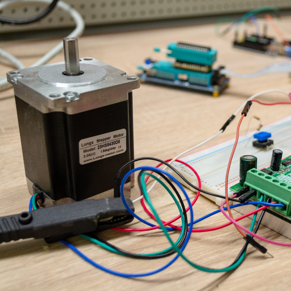Organización y gestión del montaje de las instalaciones eléctricas en el entorno de edificios y con fines especiales